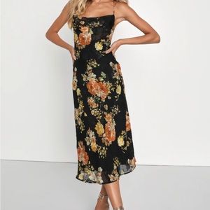 Lulu’s black floral midi dress